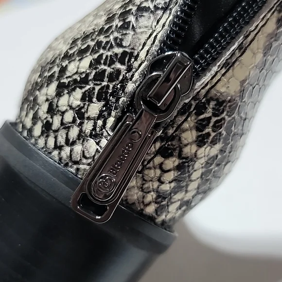 COPY - BLONDO SZ 7.5M WESTERN SNAKESKIN ANKLE BOOTS WATERPROOF COWBOY POINTY TO… - Picture 7 of 16